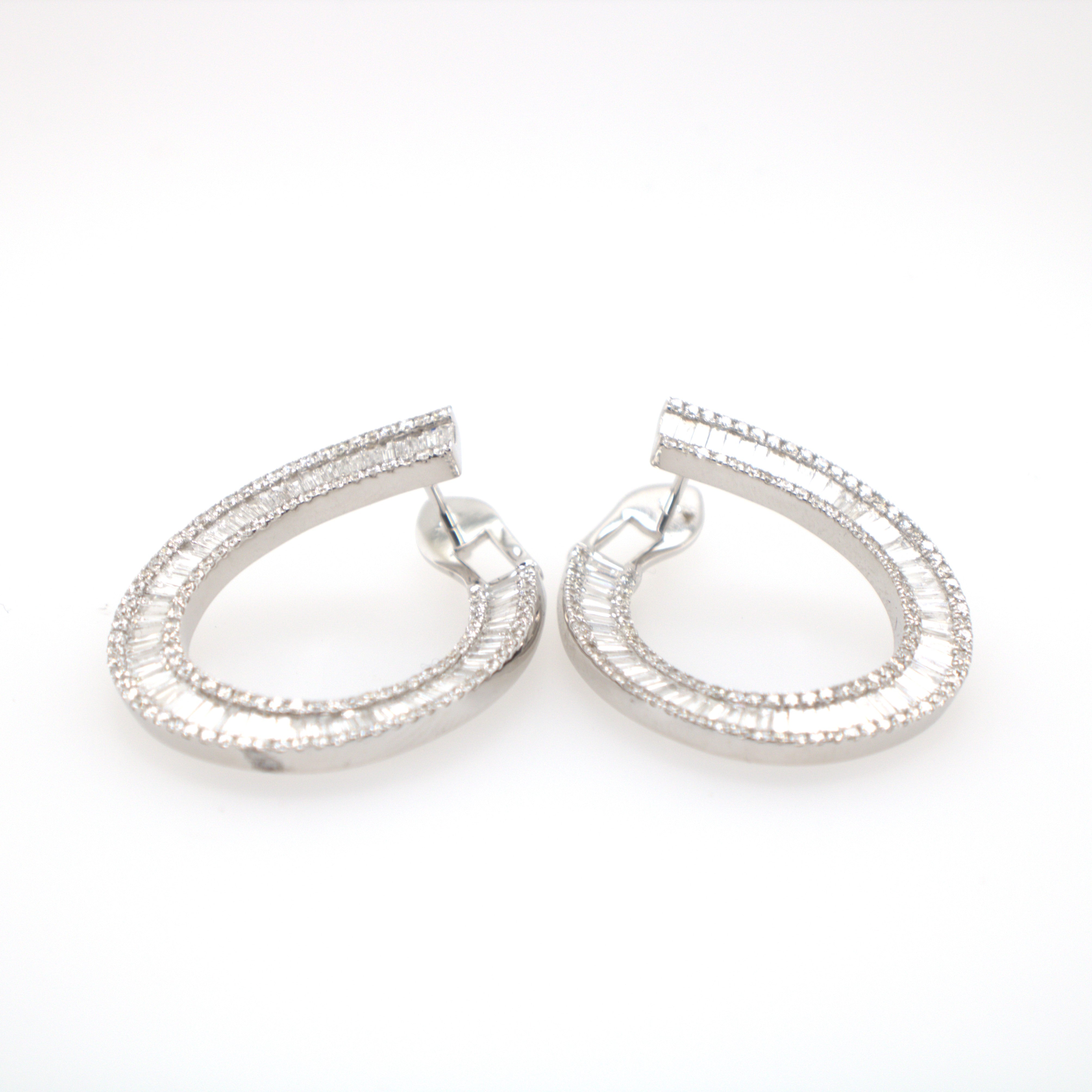 Diamond Hoop Earrings In 18K White Gold